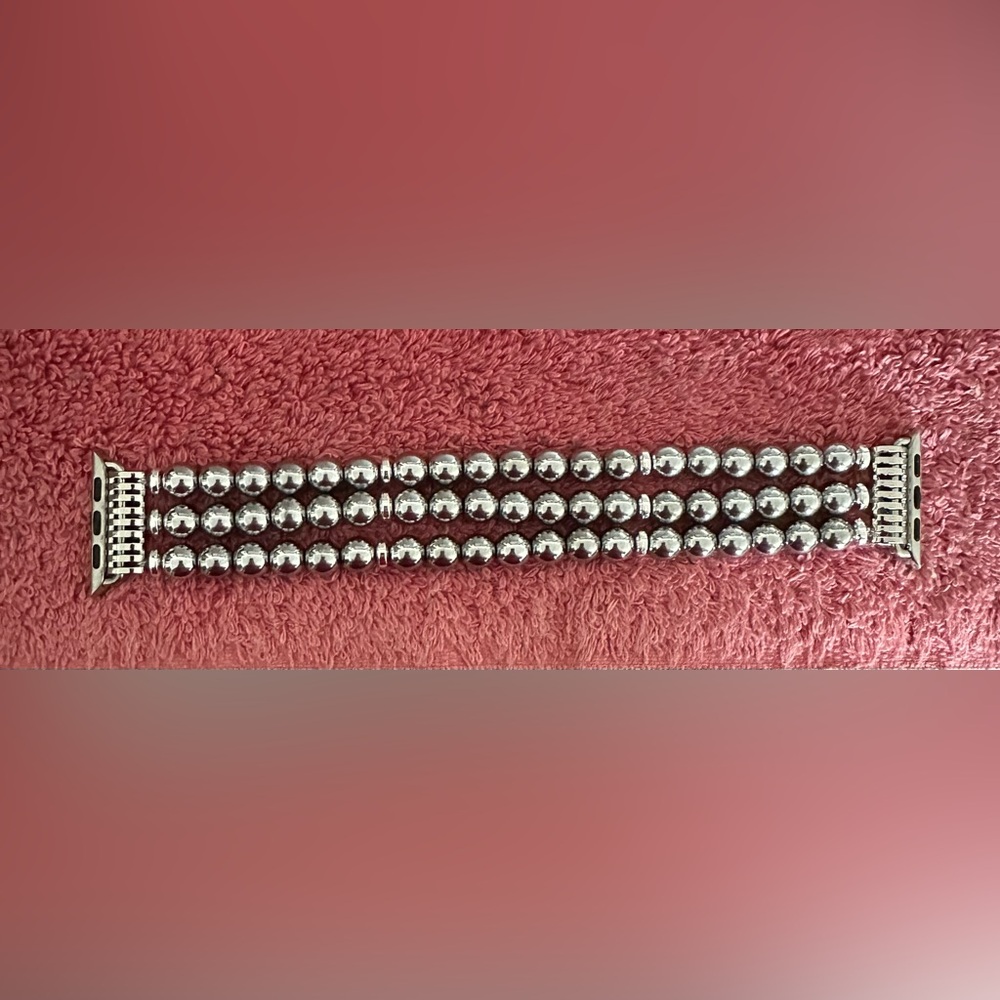 Elegant Silver Beaded Necklace